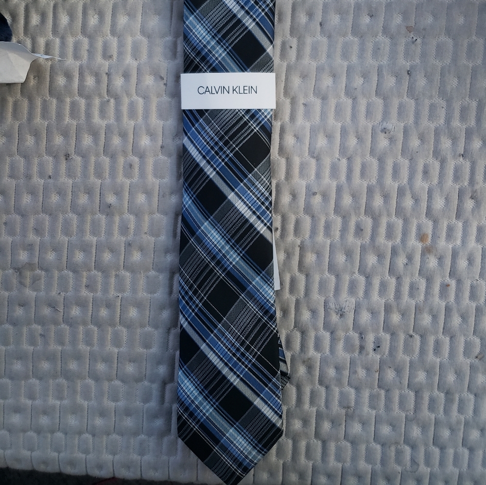 NWT Calvin Klein Tie
